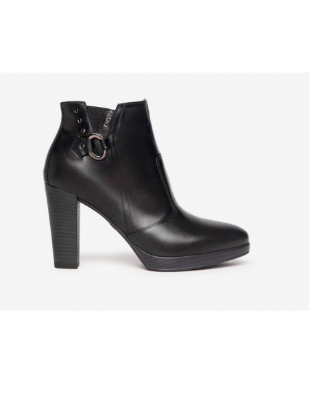 Stivaletto donna Nero Giardini i205040 100 cerniera tacco 90 plato 20 nera forma elegante