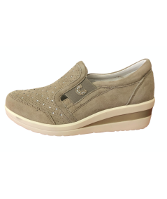 Cinzia soft  Mocassino donna 419898  pelle camoscio beige suola rialzata in micro zeppa