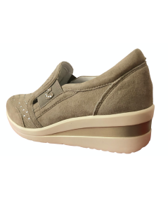 Cinzia soft  Mocassino donna 419898  pelle camoscio beige suola rialzata in micro zeppa
