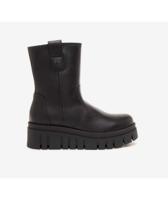 Nero Giardini  411922 Pelle nera naturale, cerniera suola rialzata con leggero cararmato